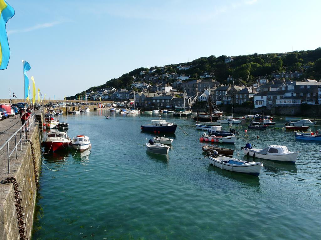 Salty Smiles Cottage Penzance Bagian luar foto